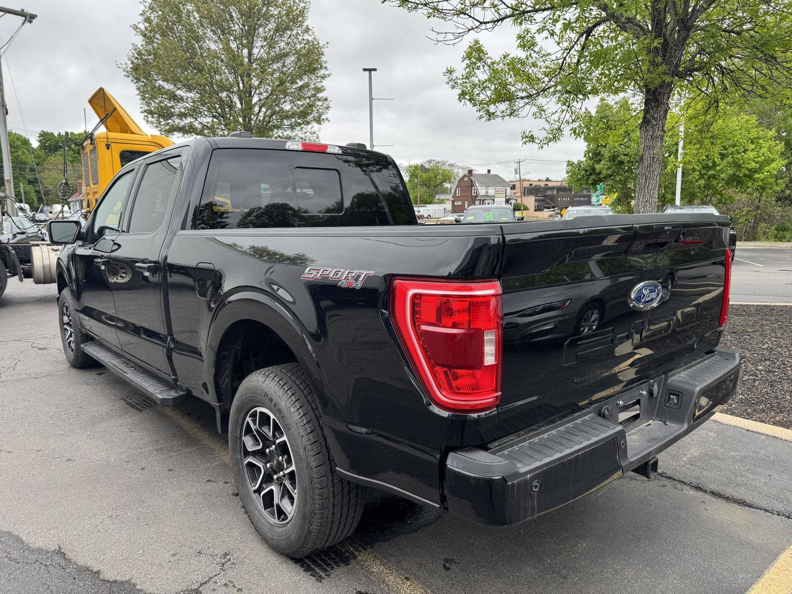Used 2023 Ford F150 XLT w/ Equipment Group 302A High AWD/4WD image 4