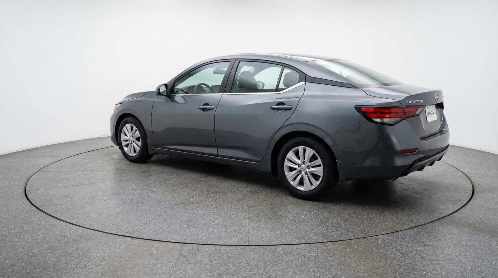 Used 2025 Nissan Sentra S image 6