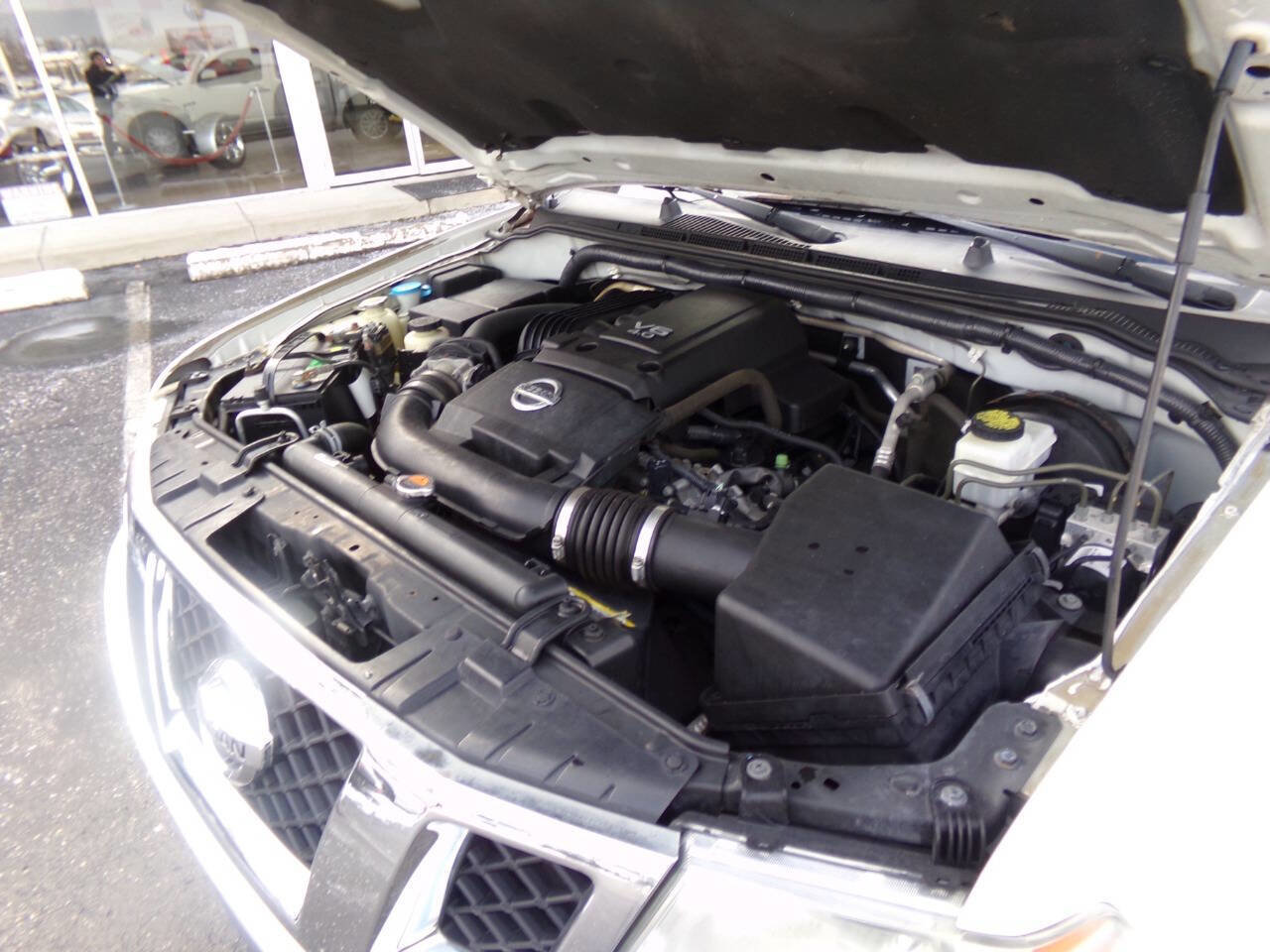 Used 2018 Nissan Frontier SV image 28