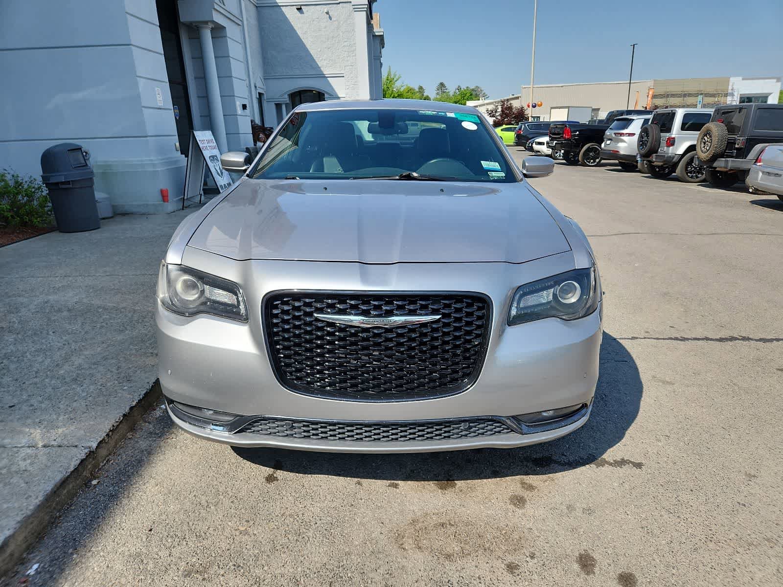 Used 2015 Chrysler 300 S w/ 300S Premium Group AWD/4WD image 8