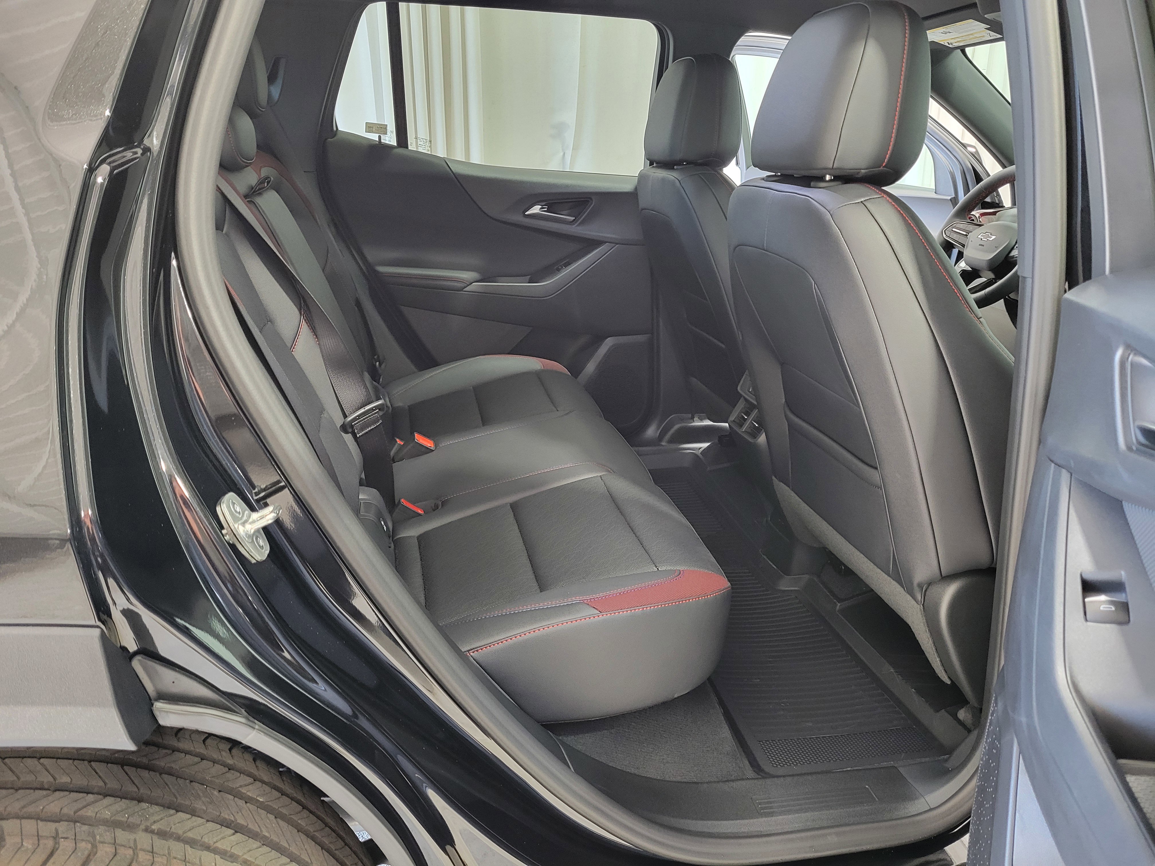 New 2026 Chevrolet Equinox RS w/ Convenience Package III image 34