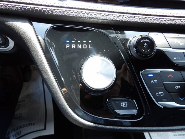 New 2027 Chrysler Pacifica Select FWD image 27