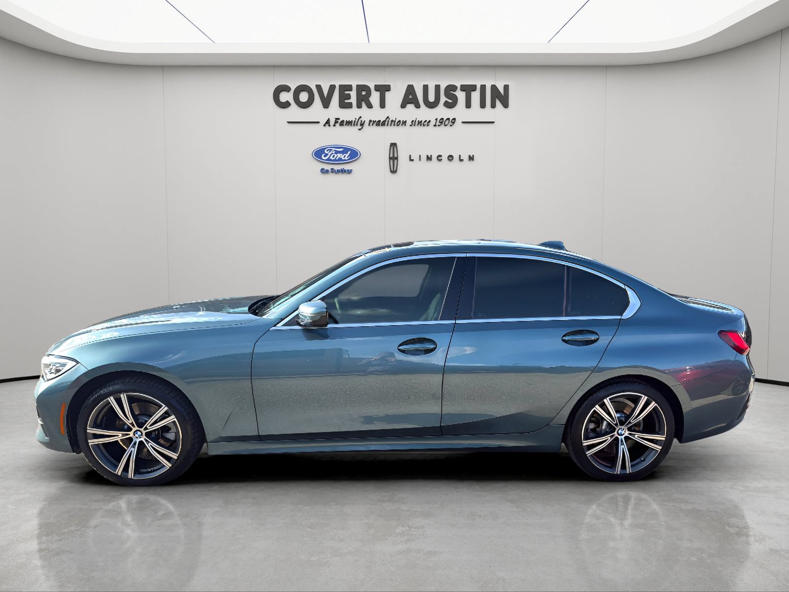 Used 2021 BMW 330i xDrive Sedan AWD/4WD image 2
