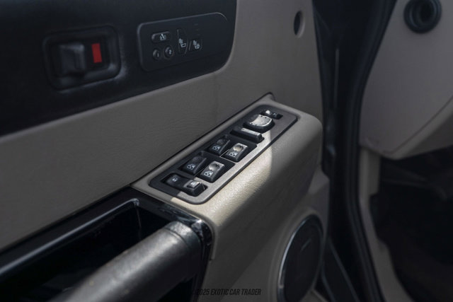 Used 2004 HUMMER H2 w/ Preferred Equipment Group image 23