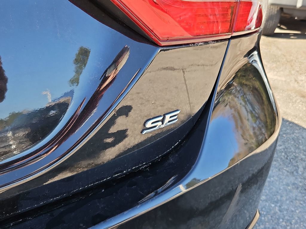 Used 2019 Toyota Camry SE image 28