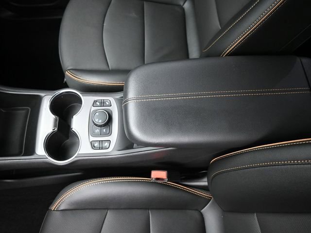 Used 2024 GMC Terrain AT4 image 32