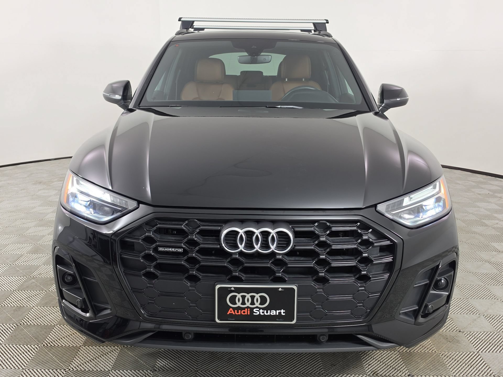 Certified 2025 Audi Q5 2.0T Premium AWD/4WD image 2