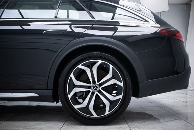 Used 2025 Mercedes-Benz E 450 4MATIC All-Terrain Wagon image 33