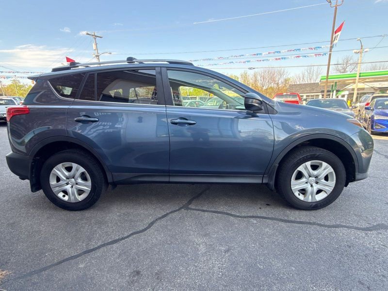 Used 2014 Toyota RAV4 LE AWD/4WD image 4