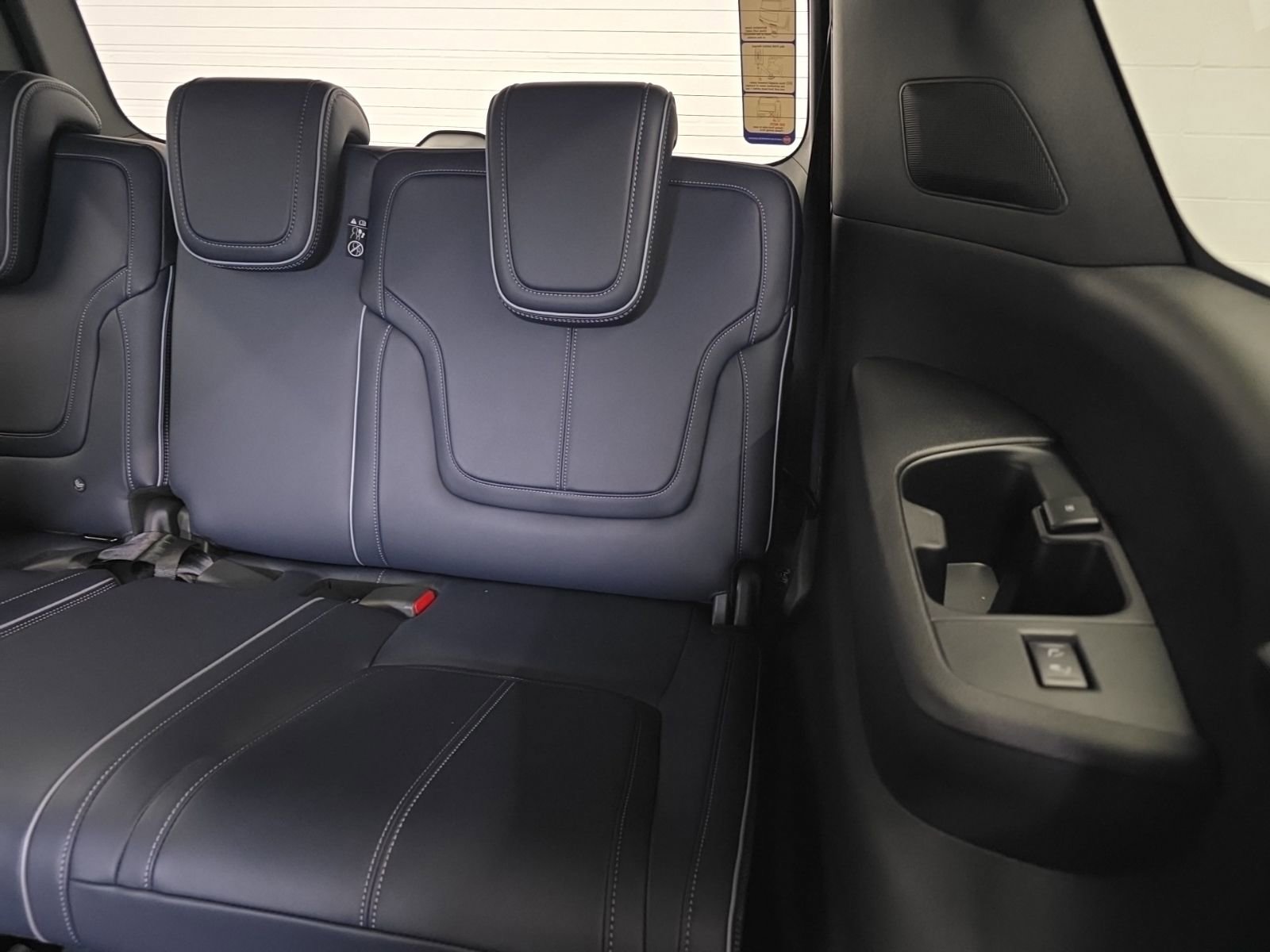 New 2026 INFINITI QX80 4WD image 28