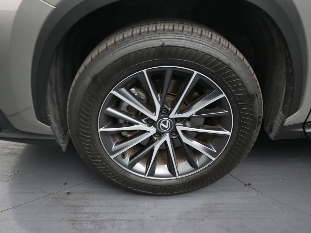 Used 2024 Lexus NX 250 FWD w/ Towing Package (2000 Lbs) image 9