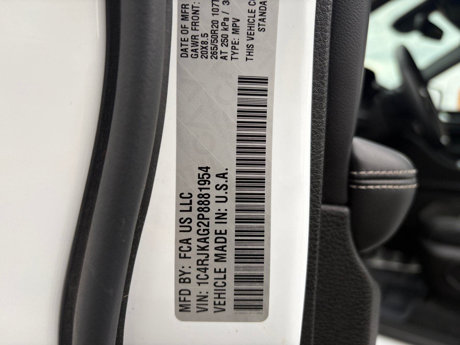Used 2023 Jeep Grand Cherokee L Laredo AWD/4WD image 34