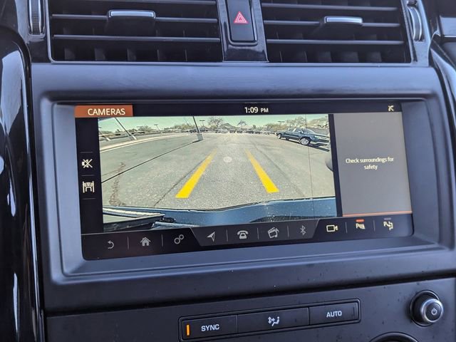 Used 2020 Land Rover Discovery SE AWD/4WD image 27
