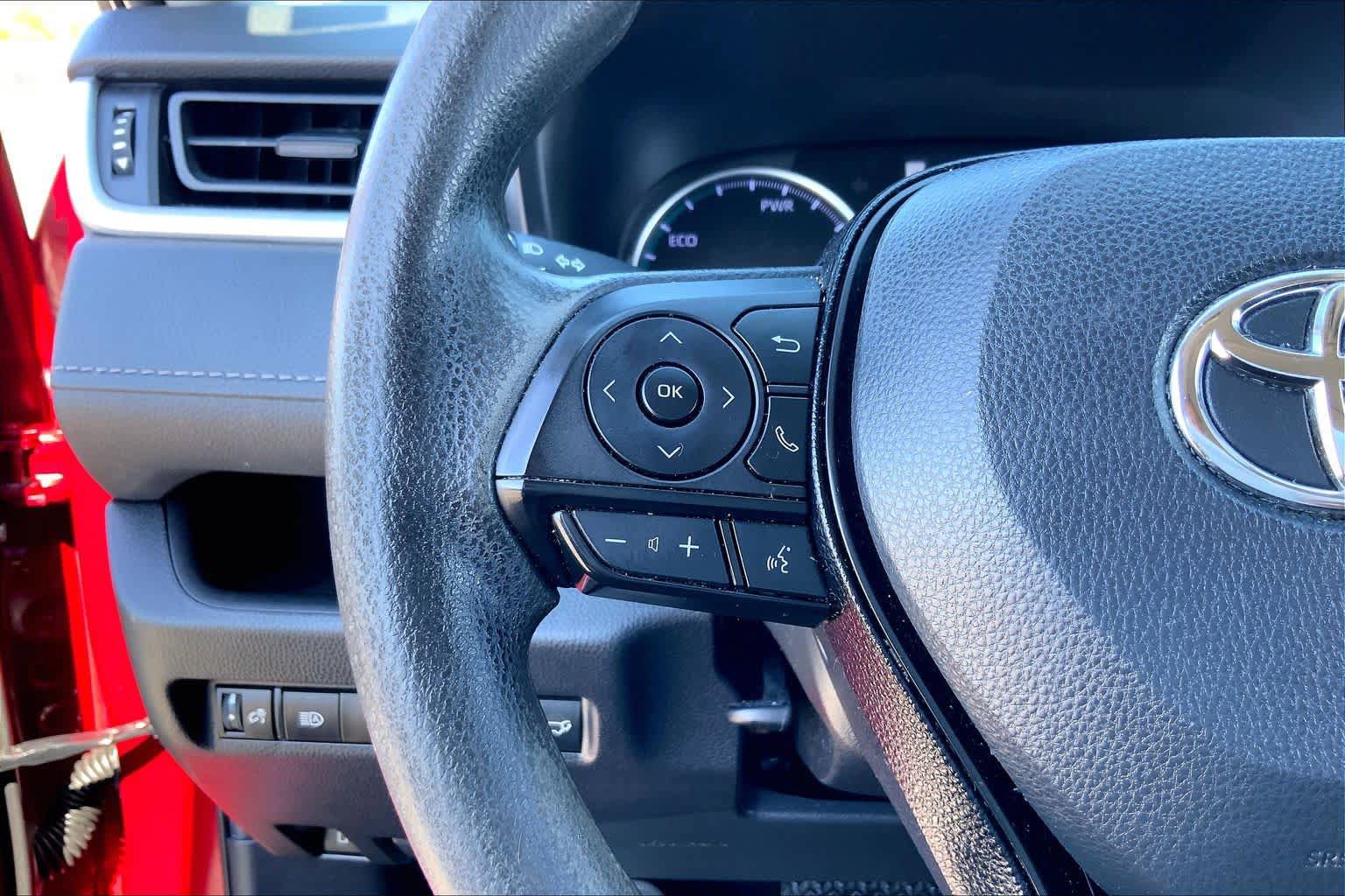 Used 2022 Toyota RAV4 XLE w/ Convenience Package AWD/4WD image 23