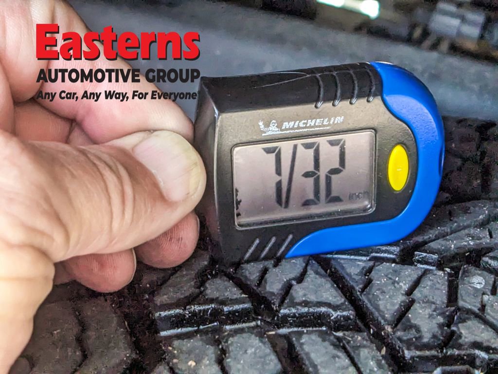 Used 2024 Nissan Frontier PRO-4X w/ Technology Package image 26