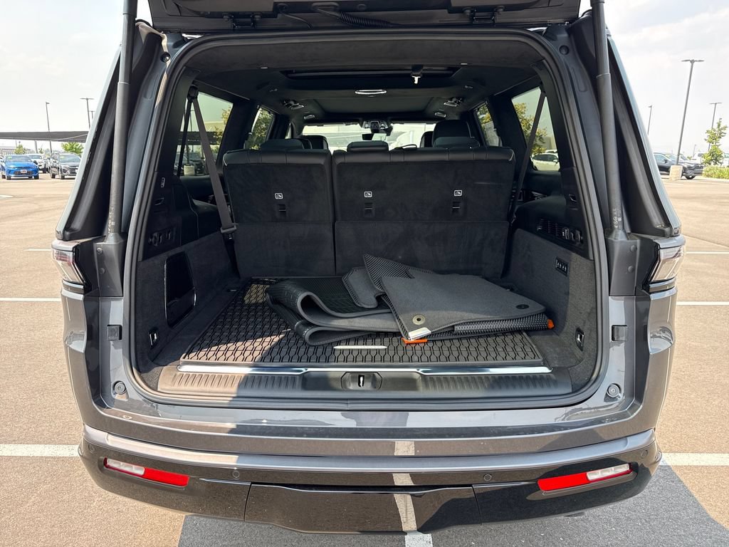 New 2026 Jeep Grand Wagoneer L Summit AWD/4WD image 32