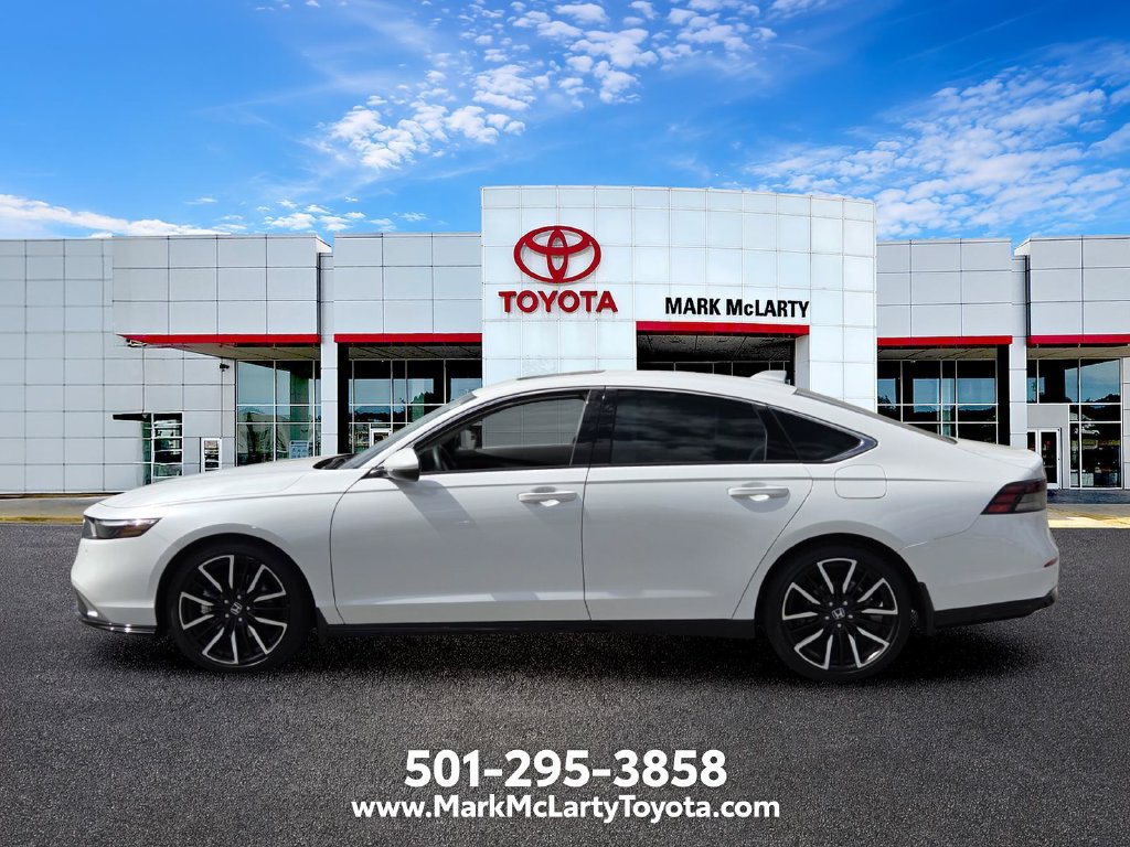 Used 2025 Honda Accord Touring image 2