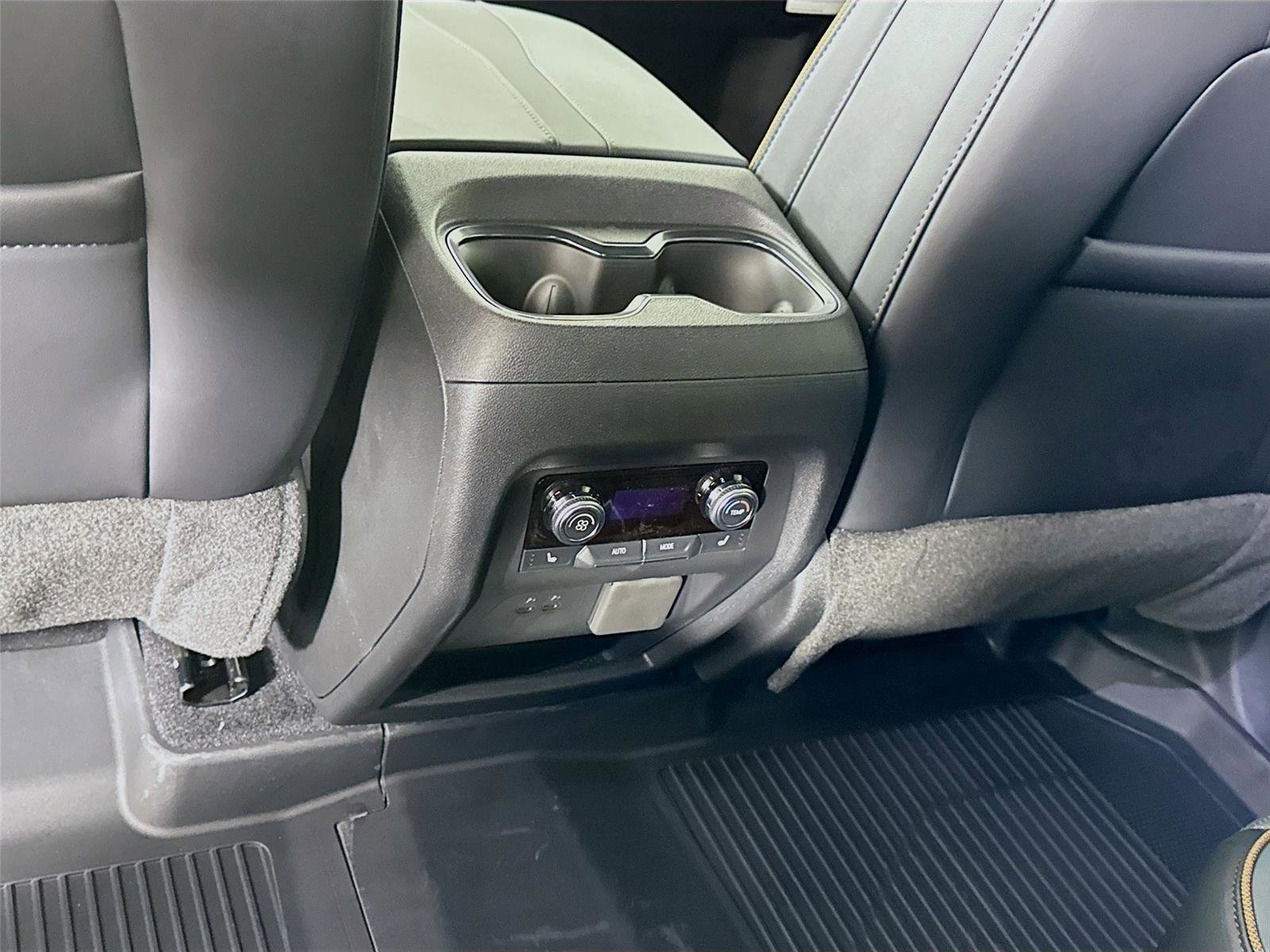 New 2026 GMC Acadia AT4 image 20