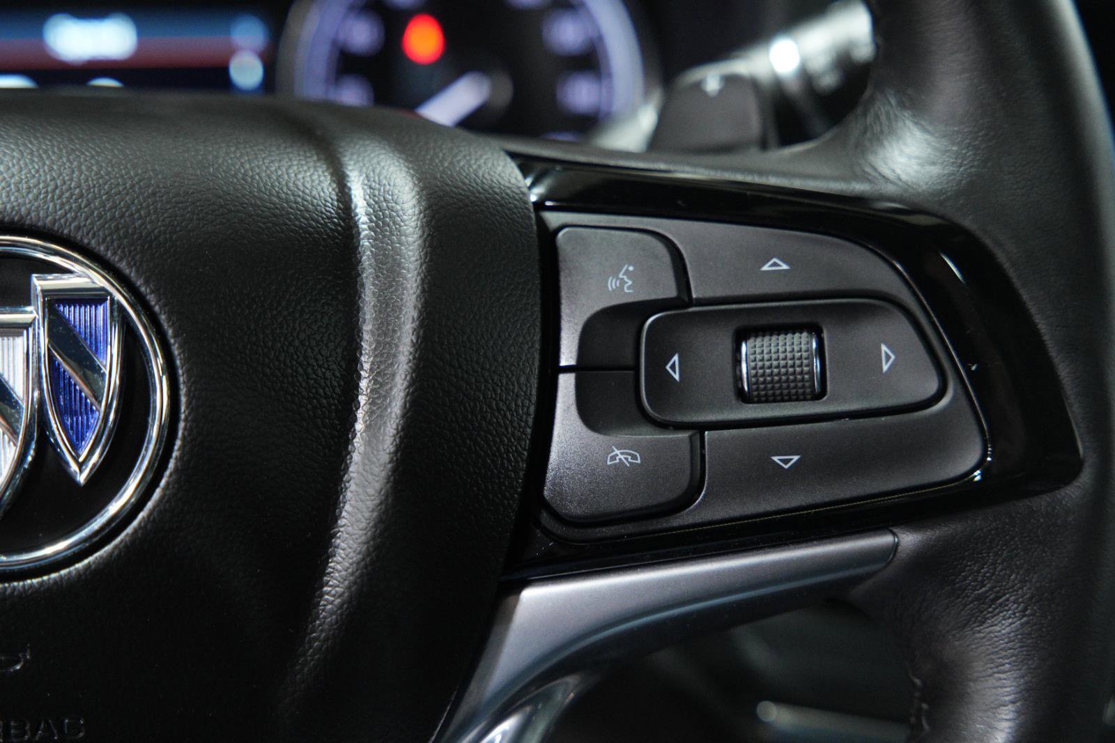 Used 2024 Buick Enclave Essence w/ Experience Buick Package image 37