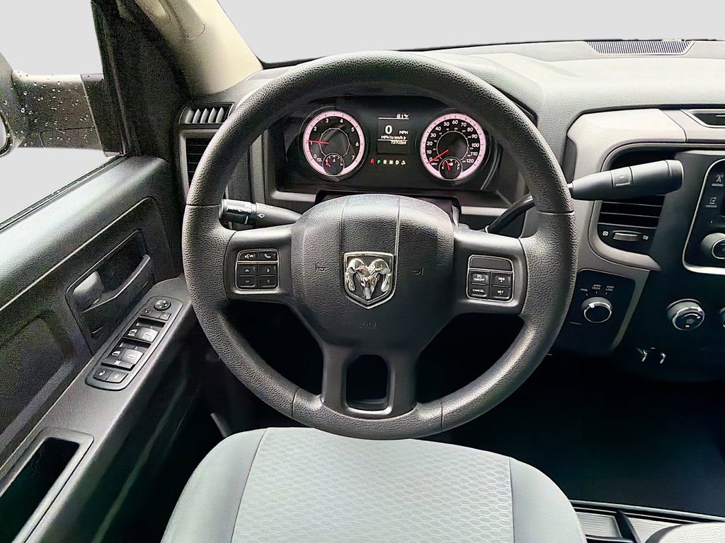 Used 2018 RAM 2500 Tradesman w/ Chrome Appearance Group AWD/4WD image 9
