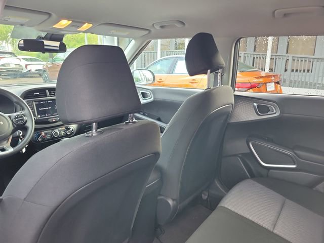 Used 2024 Kia Soul LX image 26
