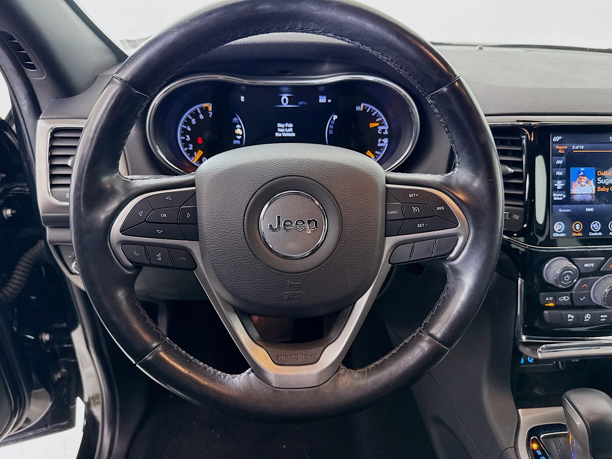 Used 2020 Jeep Grand Cherokee Altitude image 12