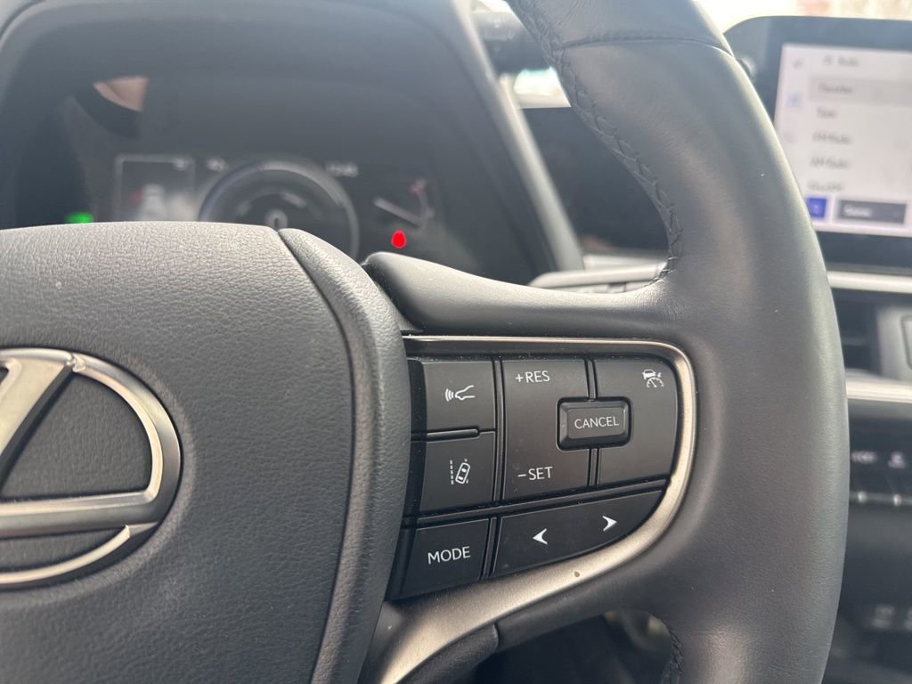 Used 2023 Lexus UX 250h F Sport image 30