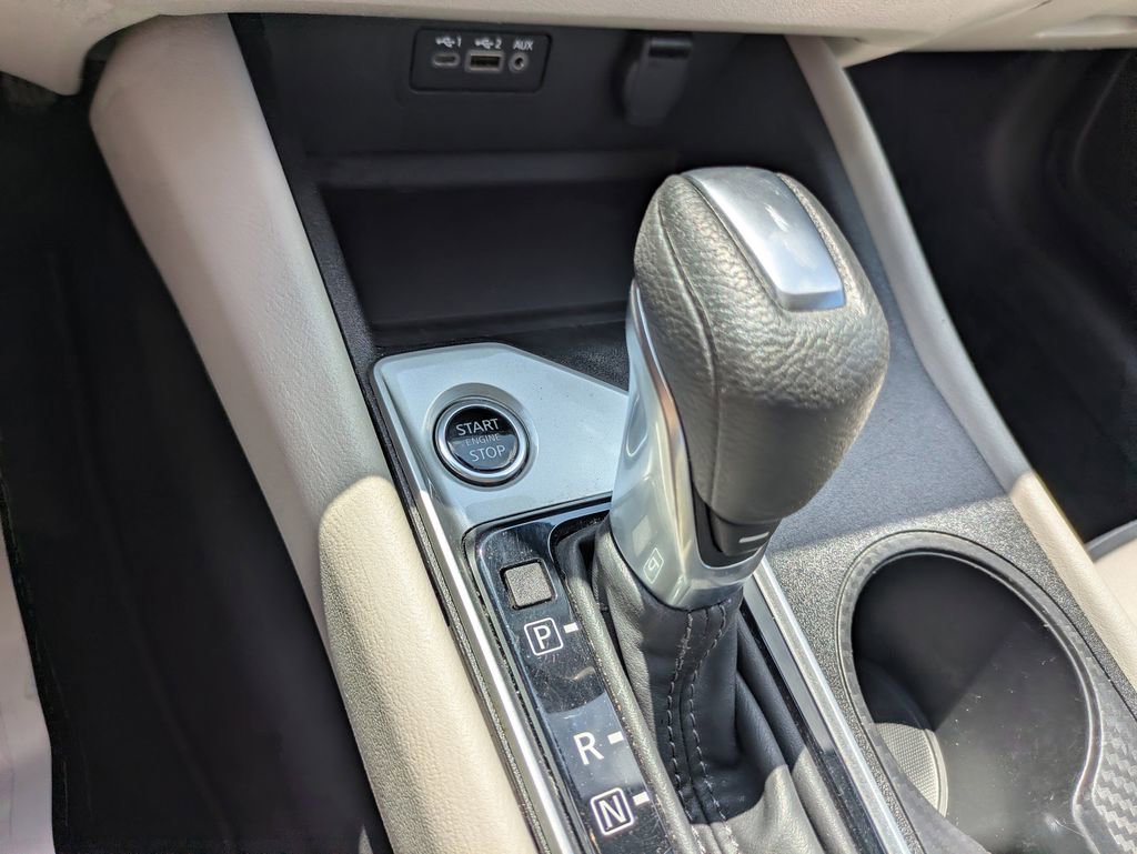 Used 2025 Nissan Altima 2.5 SV FWD image 17