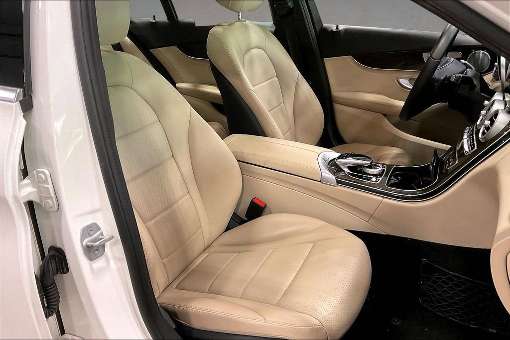 Used 2016 Mercedes-Benz C 300 4MATIC Sedan image 28