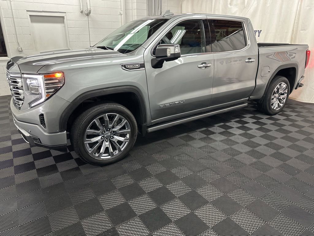 Used 2024 GMC Sierra 1500 Denali w/ Denali Reserve Package AWD/4WD image 5