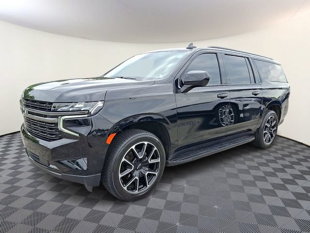 Used 2021 Chevrolet Suburban RST AWD/4WD image 3