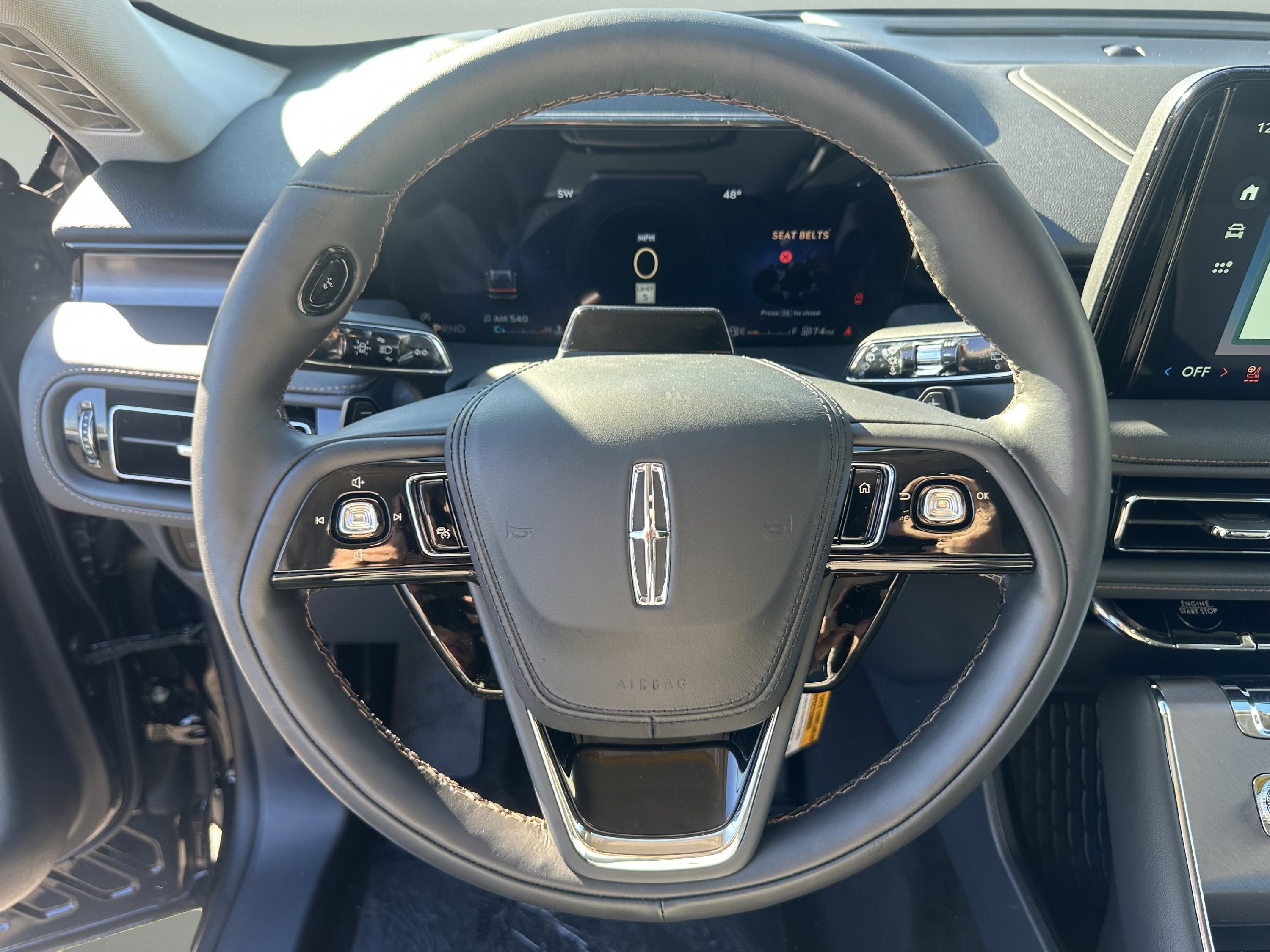 New 2026 Lincoln Aviator AWD image 13