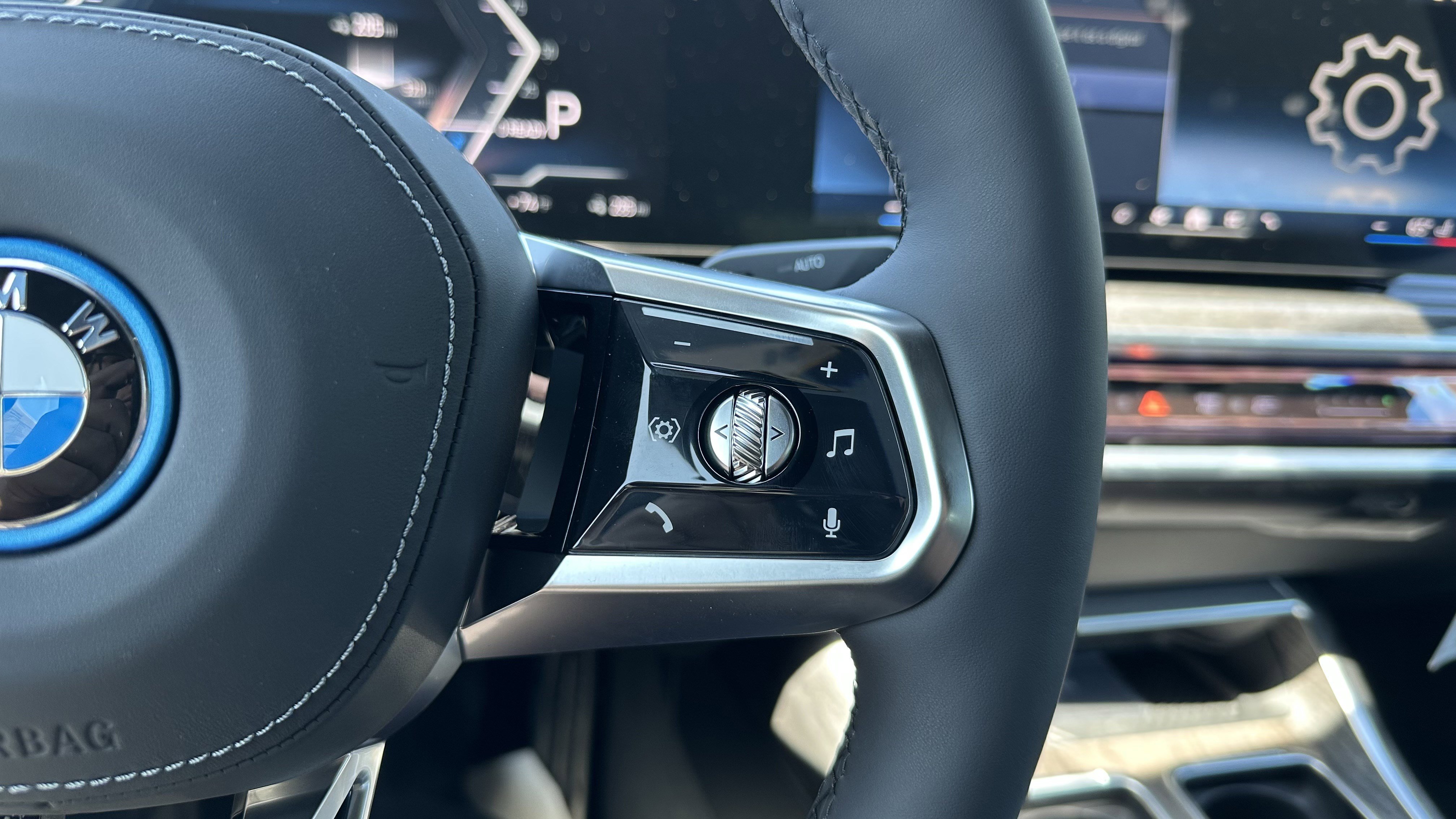 Used 2025 BMW i7 eDrive50 w/ M Sport Package image 19