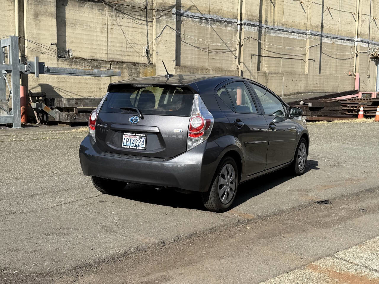 Used 2014 Toyota Prius C Three image 10