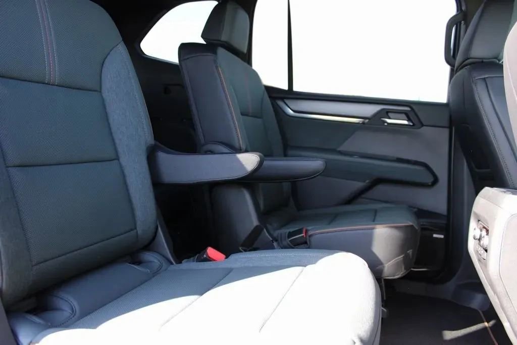 New 2025 GMC Acadia AT4 w/ Super Cruise Package image 26