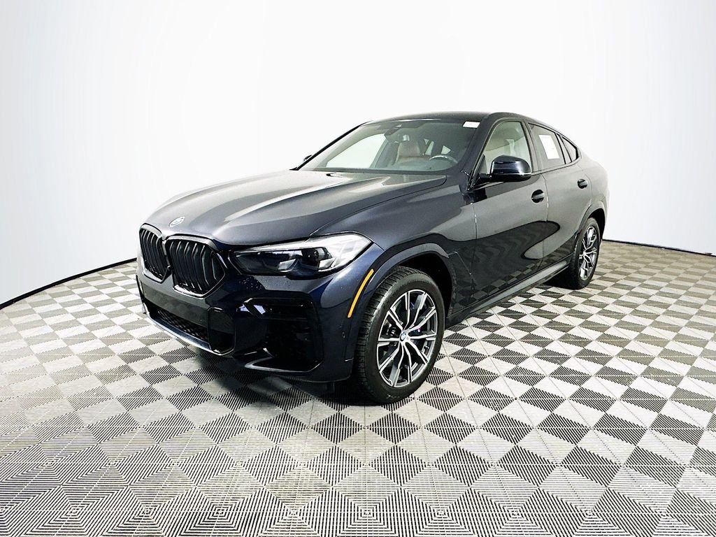 Used 2022 BMW X6 M50i w/ Premium Package image 4
