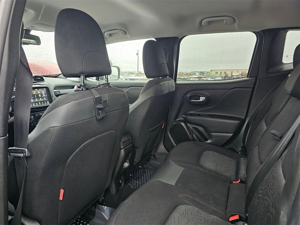 Used 2021 Jeep Renegade Trailhawk w/ Trailer Tow Group image 12