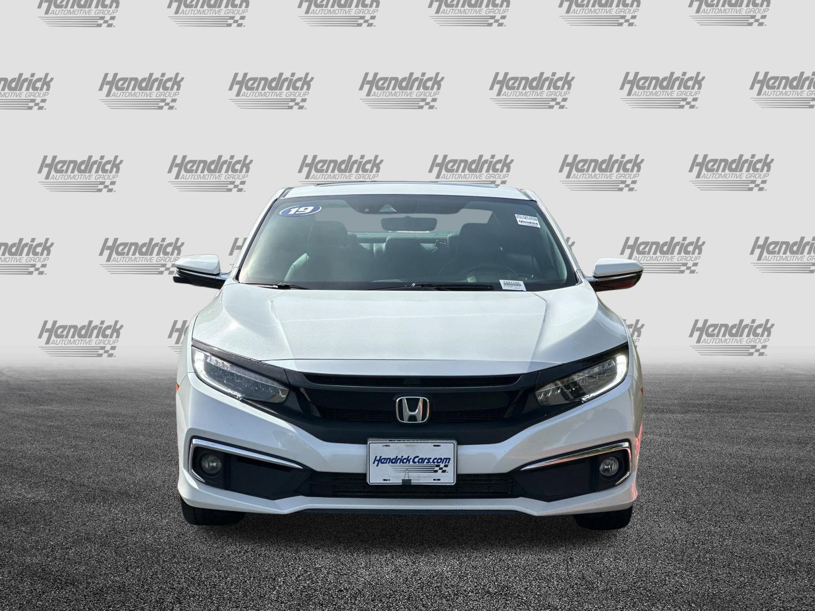Used 2019 Honda Civic Touring image 10
