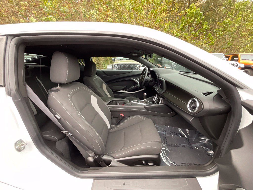 Used 2022 Chevrolet Camaro LT RWD image 22