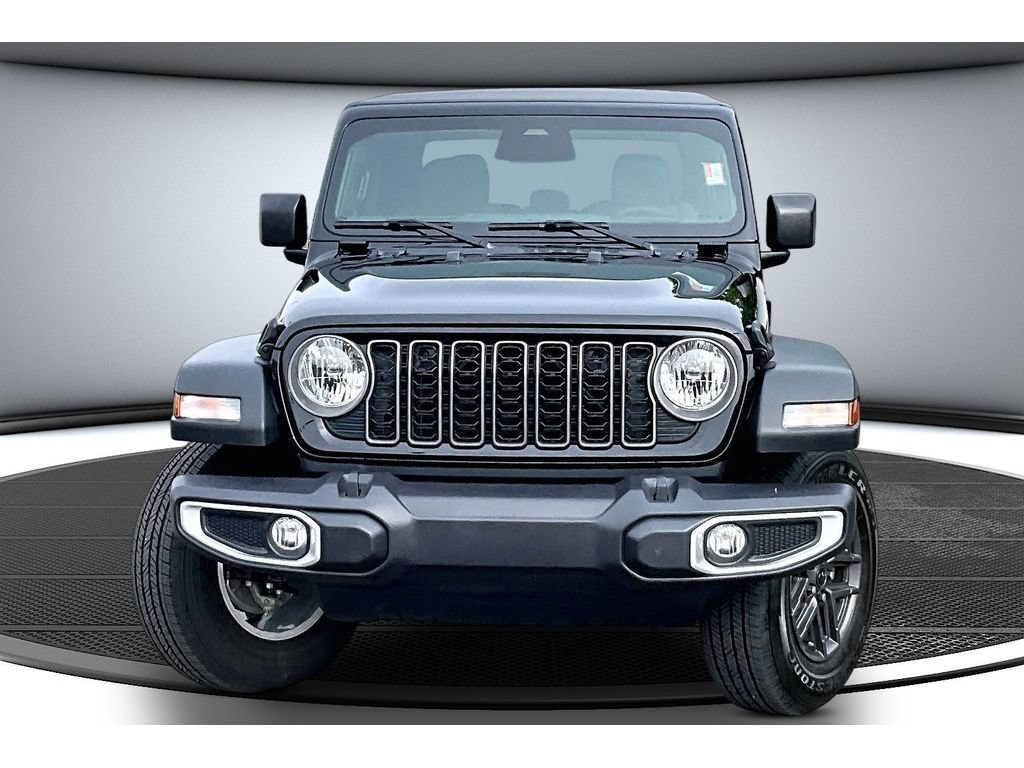 Used 2026 Jeep Gladiator Sport AWD/4WD image 4