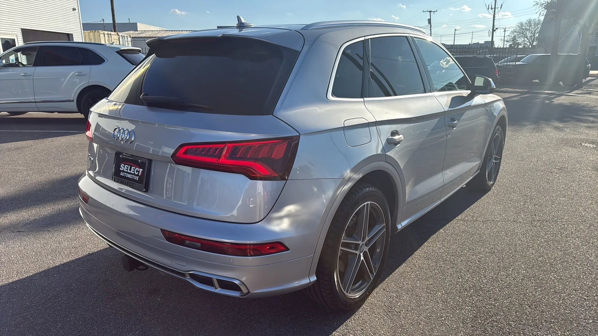 Used 2018 Audi SQ5 Prestige w/ Prestige Package AWD/4WD image 4