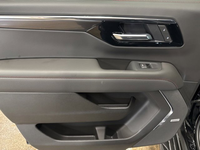 New 2026 Chevrolet Suburban RST w/ RST Capability Package image 21