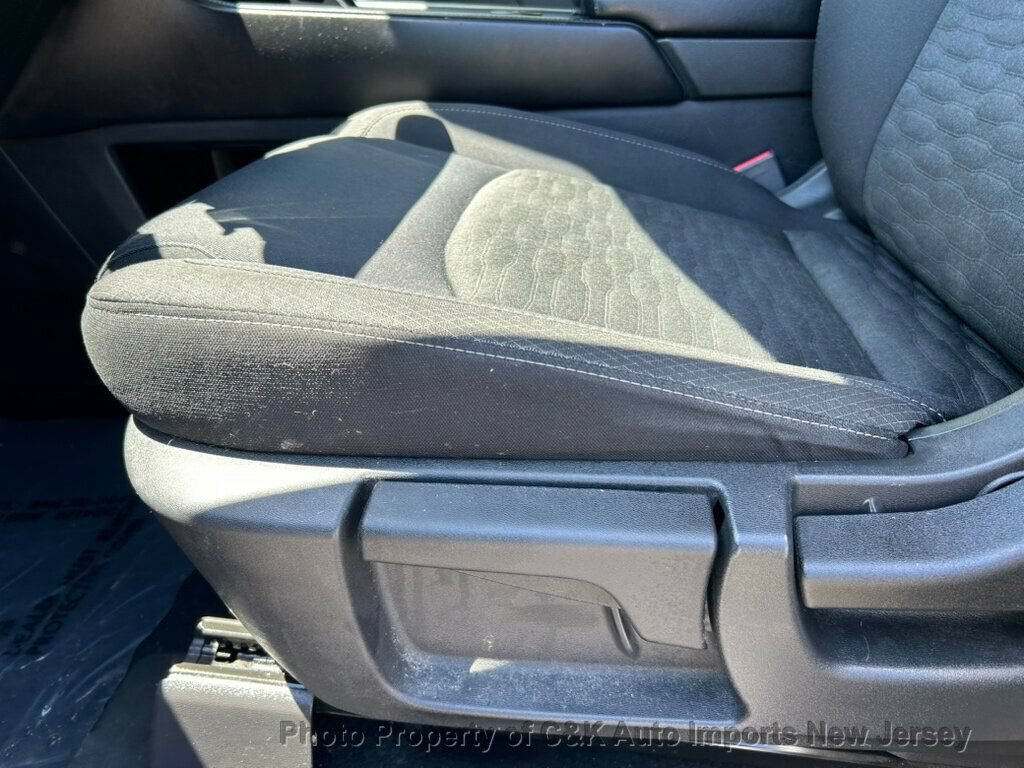 Used 2022 Nissan Pathfinder S AWD/4WD image 29
