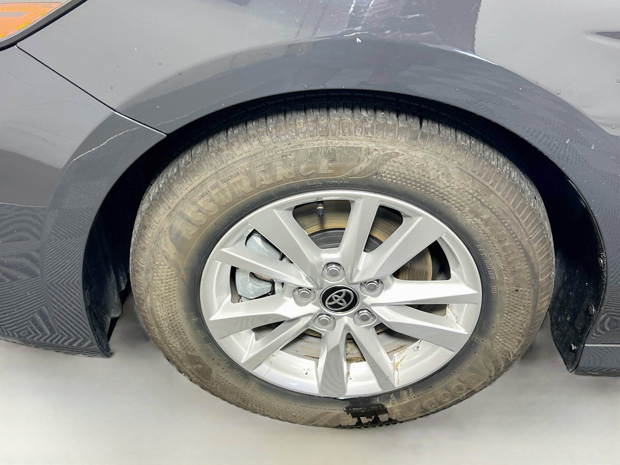 Used 2025 Toyota Camry LE FWD image 13