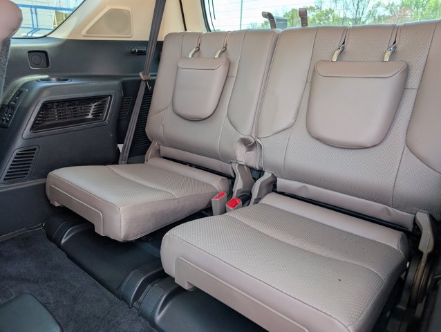 Used 2022 Lexus GX 460 Luxury w/ Sport Design Package AWD/4WD image 28