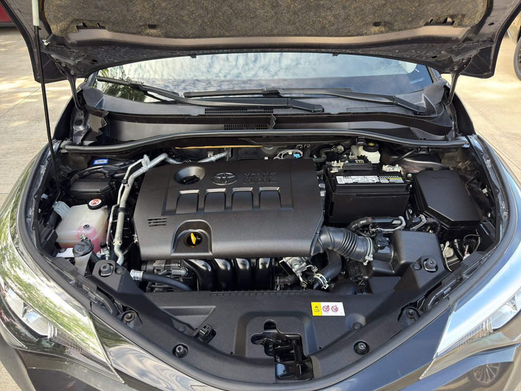 Used 2021 Toyota C-HR LE FWD image 30