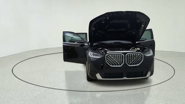 Used 2025 BMW X3 xDrive30i w/ Premium Package AWD/4WD image 9
