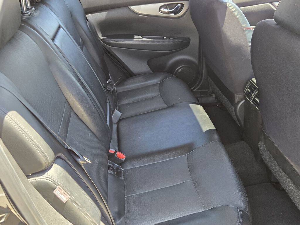 Used 2020 Nissan Rogue Sport AWD image 16