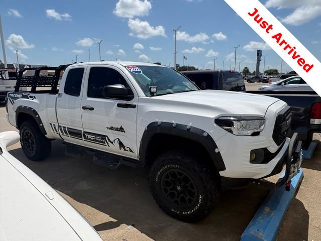 Used 2022 Toyota Tacoma SR w/ SX Package RWD image 3