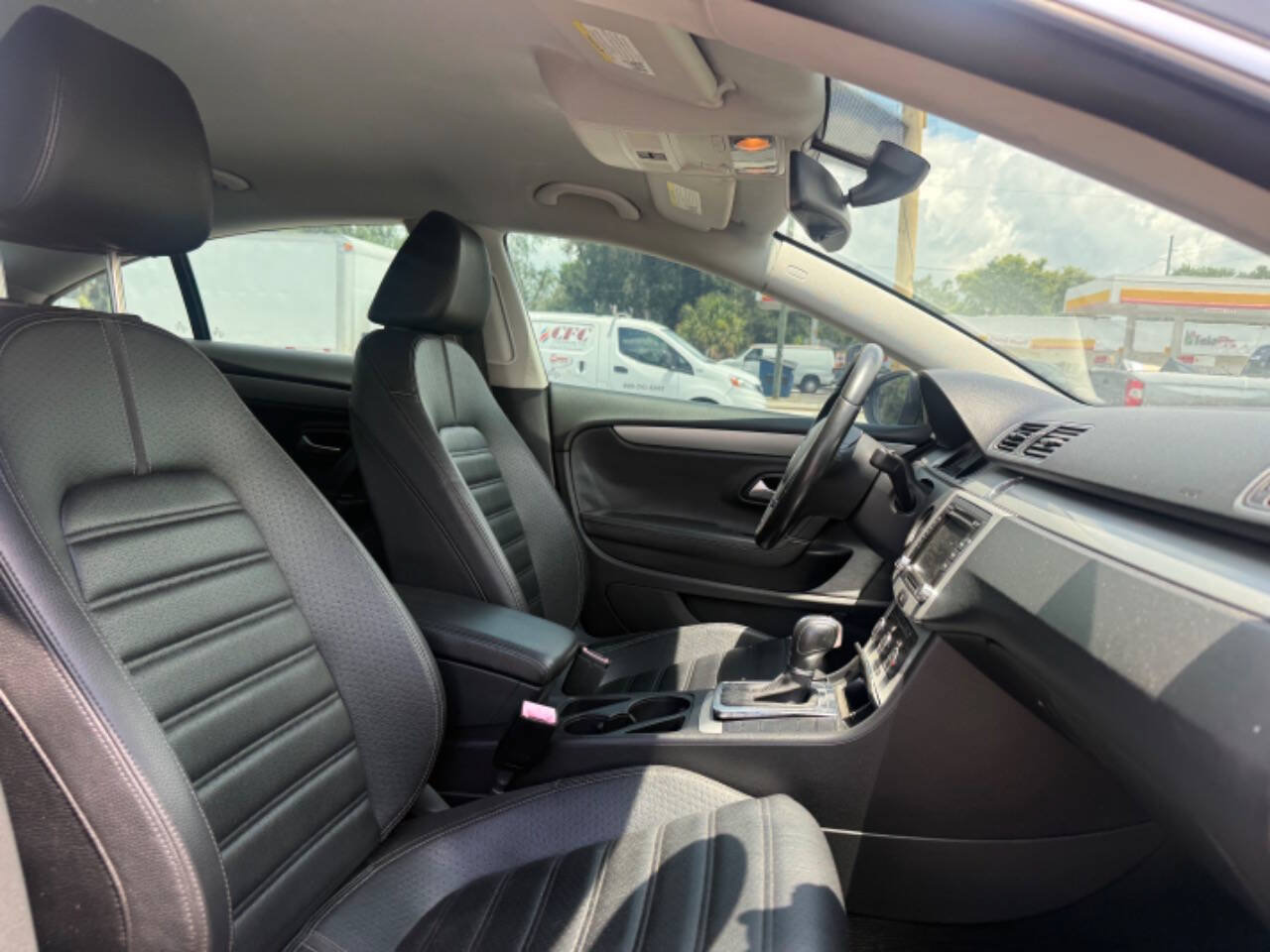 Used 2012 Volkswagen CC Sport FWD image 17